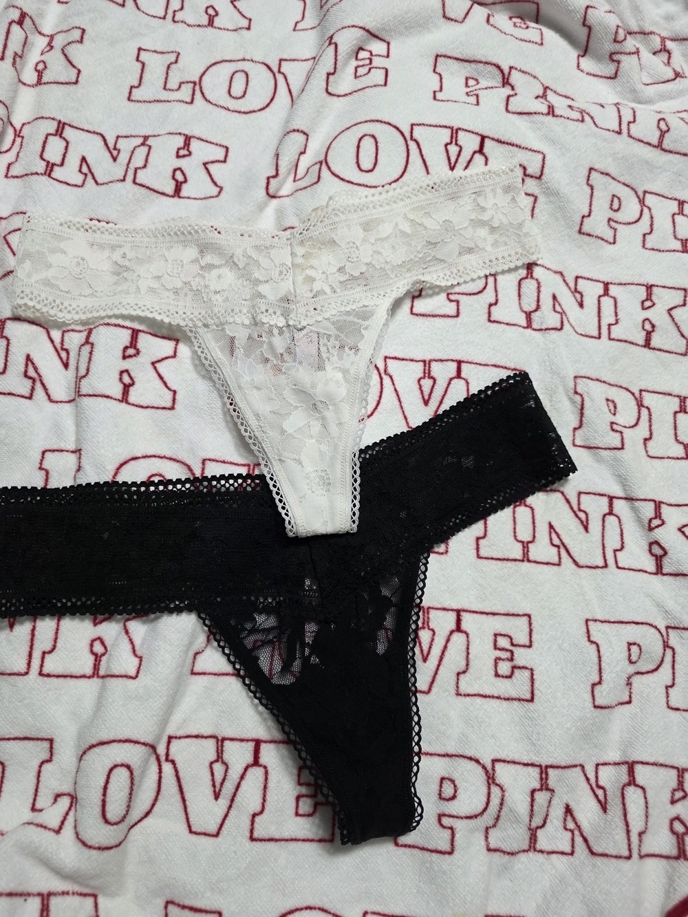 Victoria's Secret Lace Thong Duo - White & Black